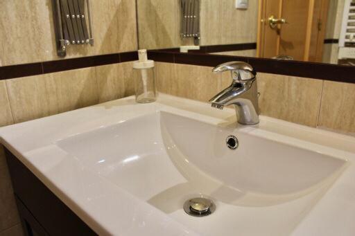 Wish Suite Morera Севилья Экстерьер фото